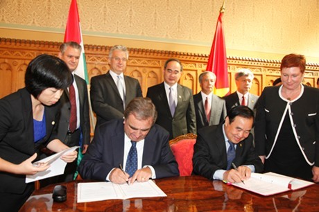 Hungary praises Vietnam’s role in the region and the world - ảnh 1